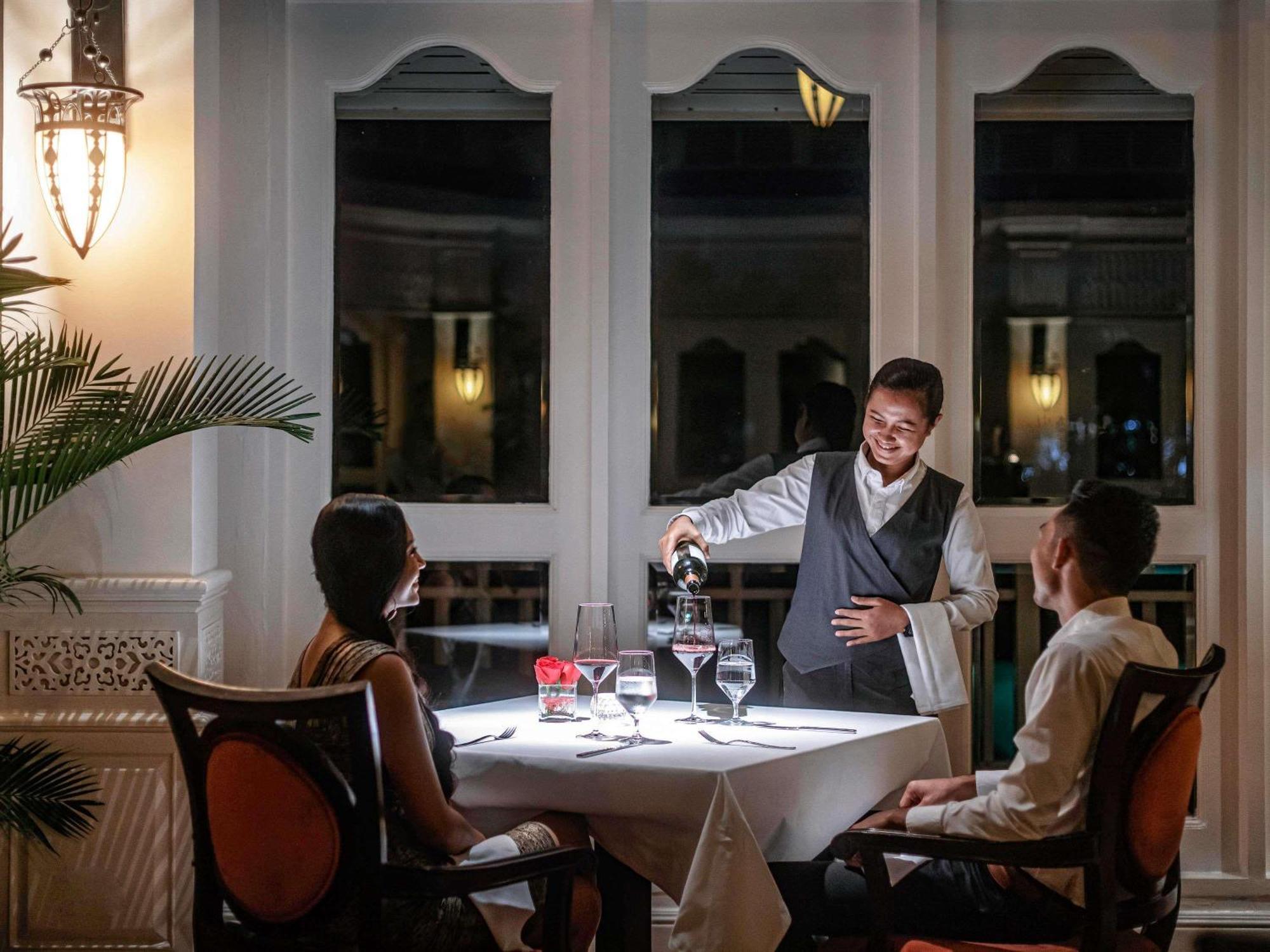 Sofitel Phnom Penh Phokeethra Hotel Ngoại thất bức ảnh